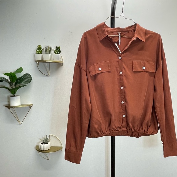 Free People Tops - 🆕 Free People Button Down Blouse 👚